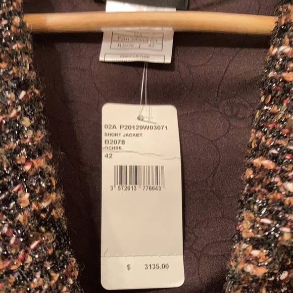 Chanel tweed short jacket - Picture 3 of 5